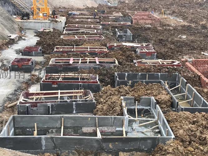湖南巧成建筑材料工程有限公司 輕質建筑材料制造的創新實踐與相冊記憶